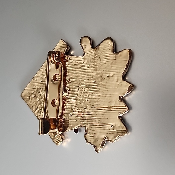 BIRDHOUSE Gold Enamel and Rhinestone Christmas Brooch - Picture 3 of 6